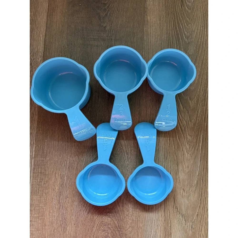 Tupperware‎ Measuring Cups Blue Curved Handles Embossed Set Of 5 Hard To Find
